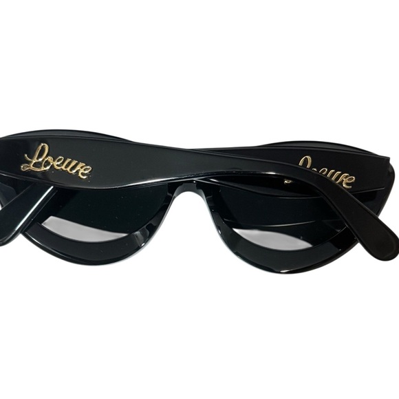 LOEWE Curvy Cat Eye Sunglasses Style #: LW40096I w/ BRANDED Case & Dustcloth EUC main image 9
